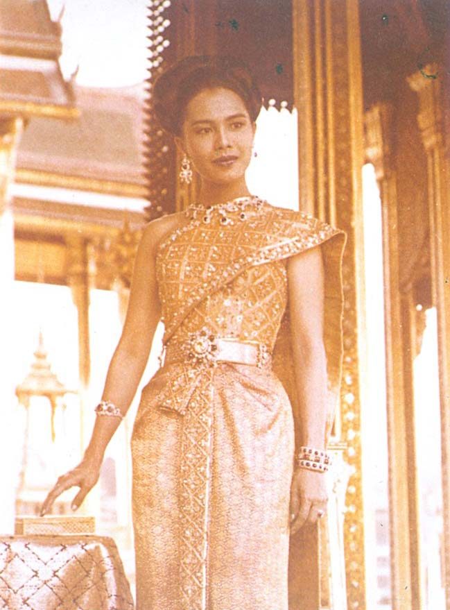 ทรงเชิดชูศิลปวัฒนธรรมไทย สมเด็จพระนางเจ้าสิริกิติ์ พระบรมราชินีนาถ พระบรมราชชนนีพันปีหลวง